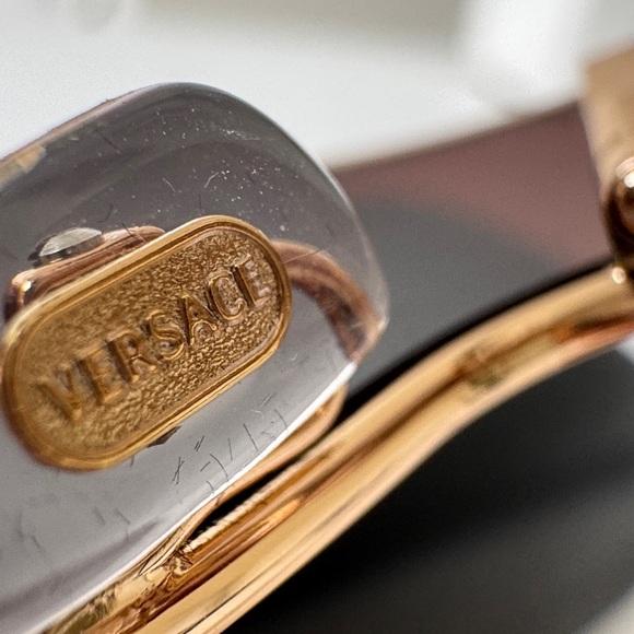 Authentic Versace Shield Gold Frame Sunglasses with Medusa Logo - NWT - Mod 2101 - Picture 5 of 13